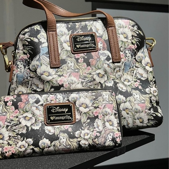 Loungefly Handbags - Loungefly purse and wallet